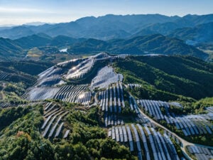 メガソーラーの環境破壊憎しで太陽光否定に走れば日本は大損をする